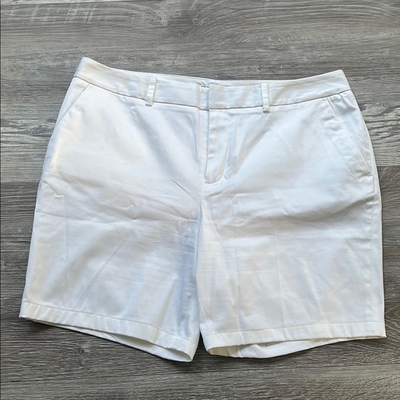 Coldwater Creek White Women's Shorts sizes 10 - Picture 1 of 5